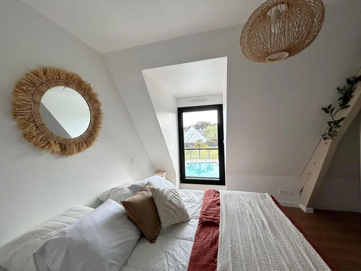 Superbe Villa Tout Confort Avec Piscine Chauffee Er Couverte Et Spa A 2 Pas De La Plage Fouesnant 0*,  France